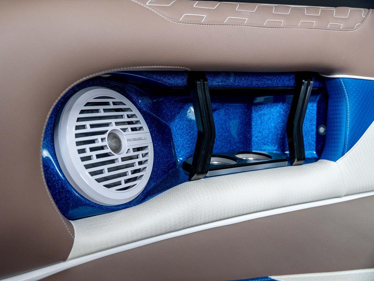 2026 Centurion Ri245 - Canadian Blue Flake / White Frost