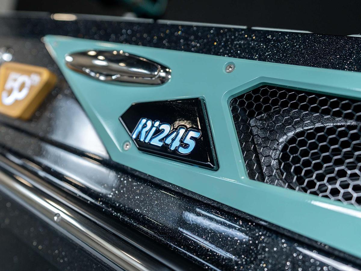 2026 Centurion Ri245 - Onyx Black Flake / Spearmint