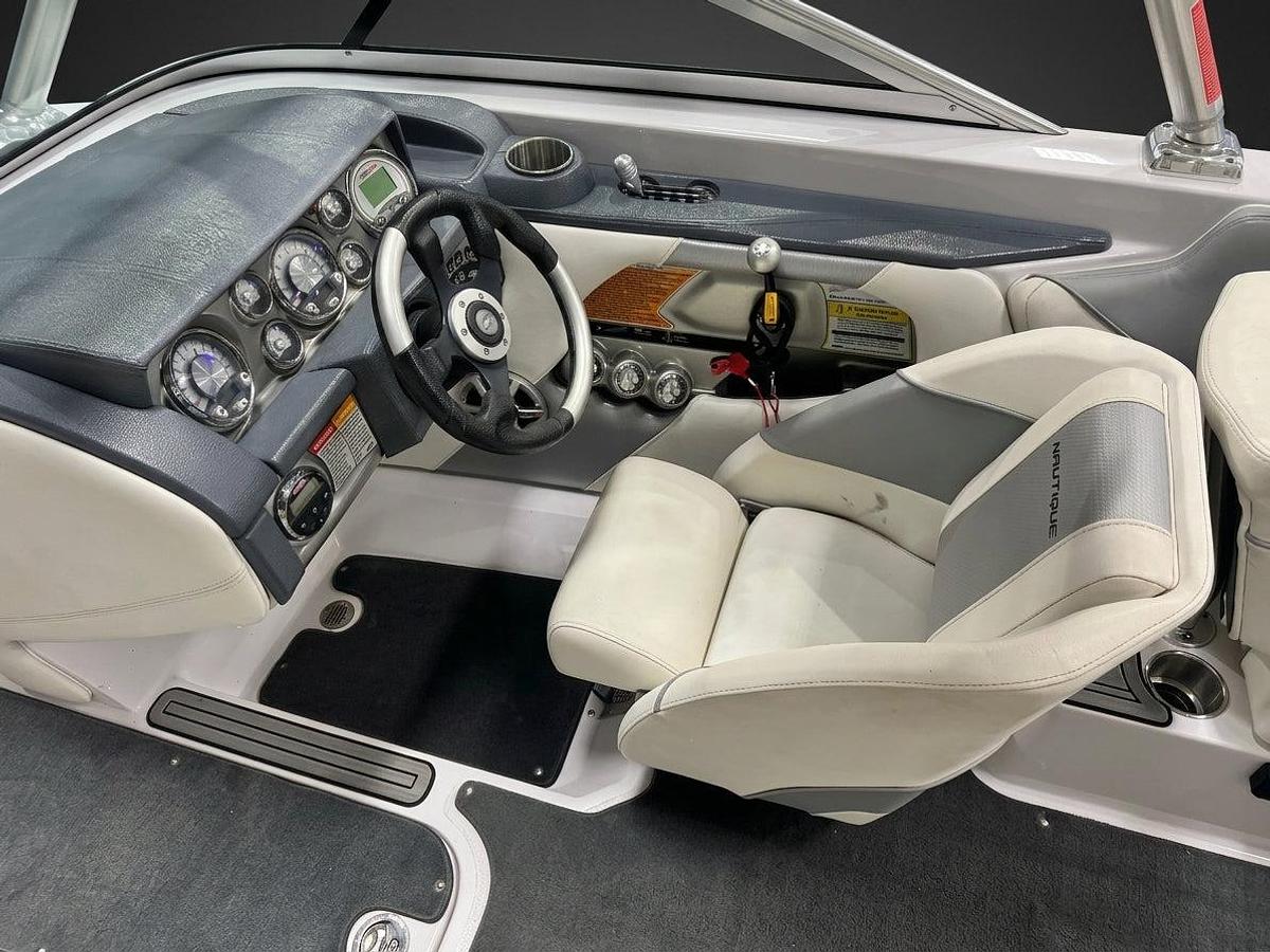 Used 2008 Nautique SAN 210 TE - White / Black