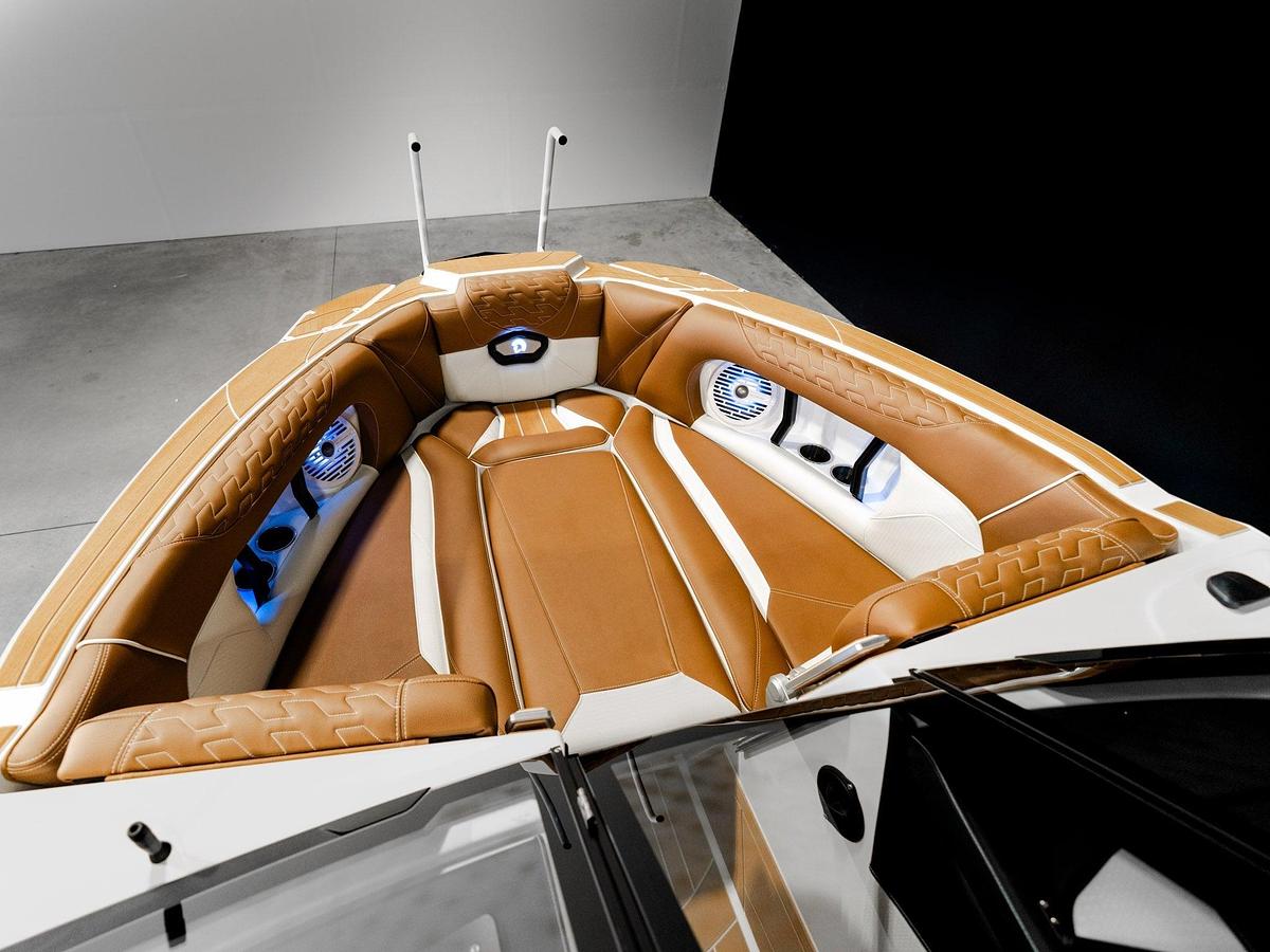 2026 Centurion Ri245 - White Frost / Castano Interior