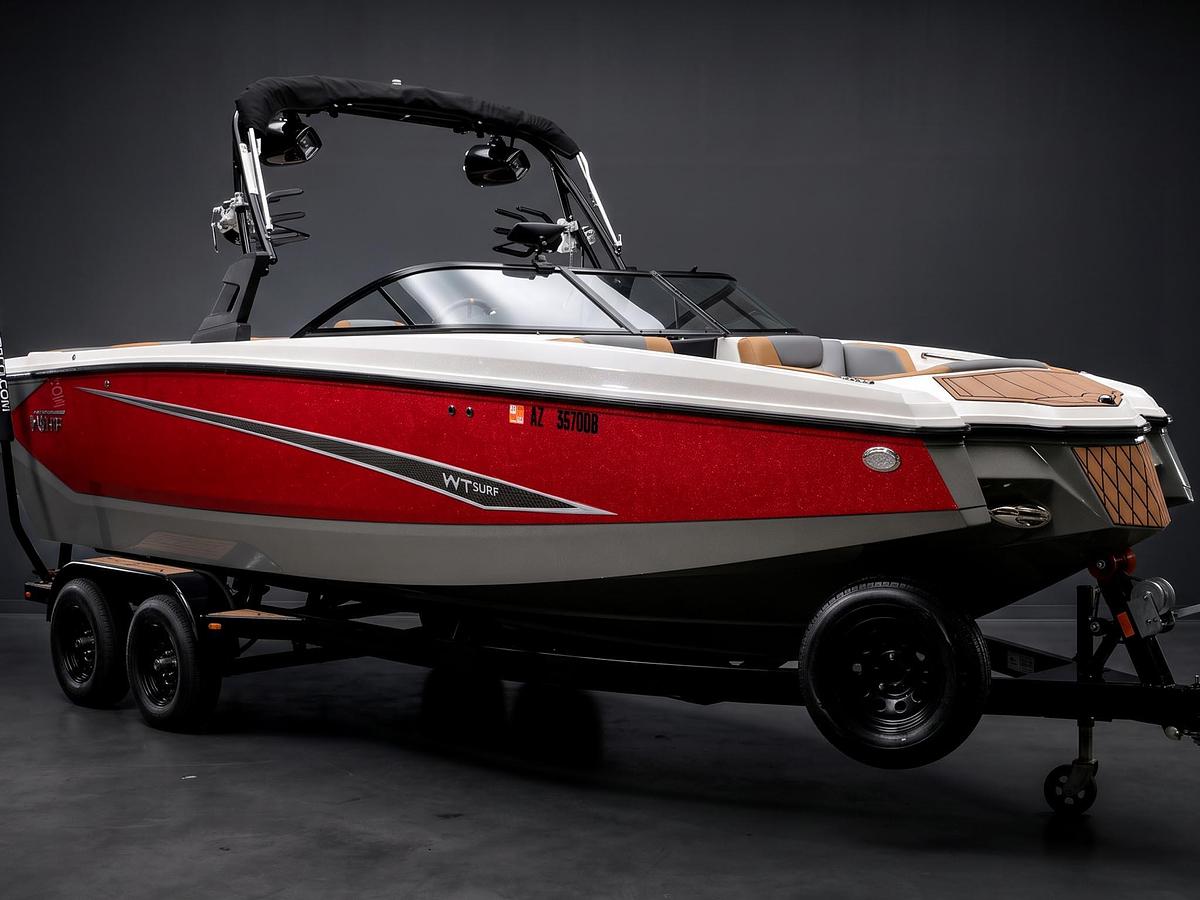 Used 2020 Heyday WT SURF in Red w/ TAN interior