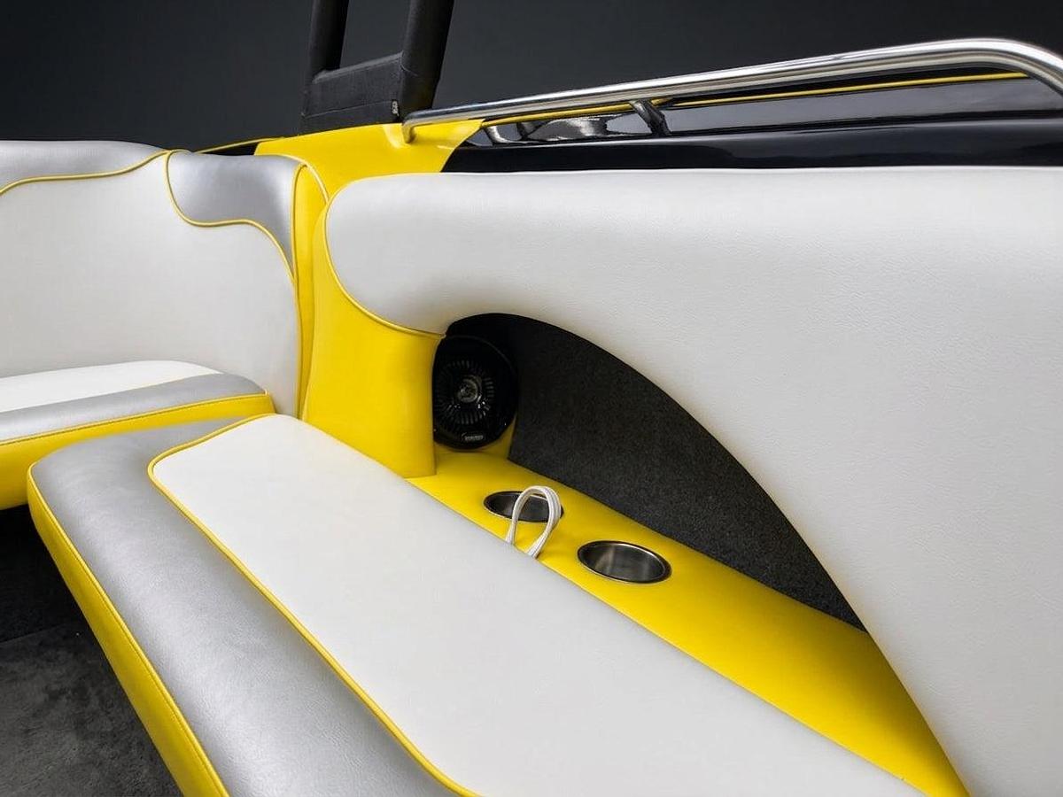 Used 2018 Sanger SV237 in Yellow w/ White interior