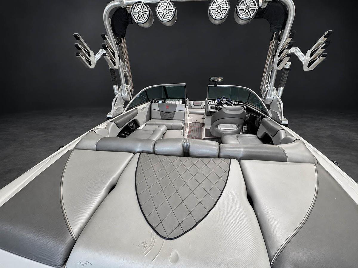 Used 2014 Mastercraft X35 in BLACK w/ gray interior