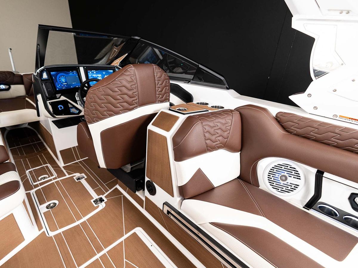 2026 Centurion Ri245 - White Frost / Saddle Brown