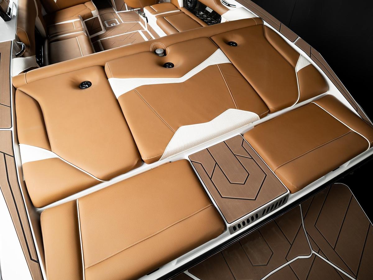 Used 2025 Supreme S240 - White Frost / Castano Brown Interior