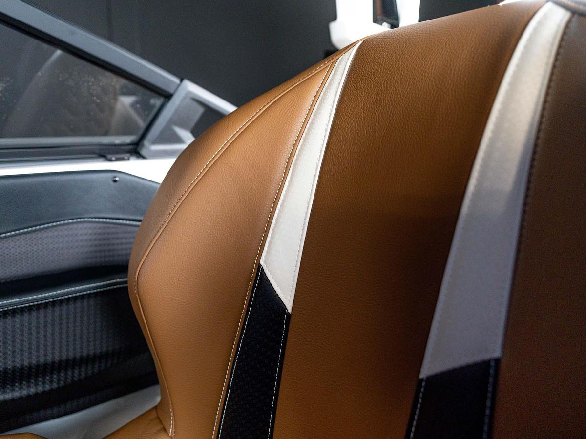 2026 Centurion Ri245 - Stormtrooper White / Castano