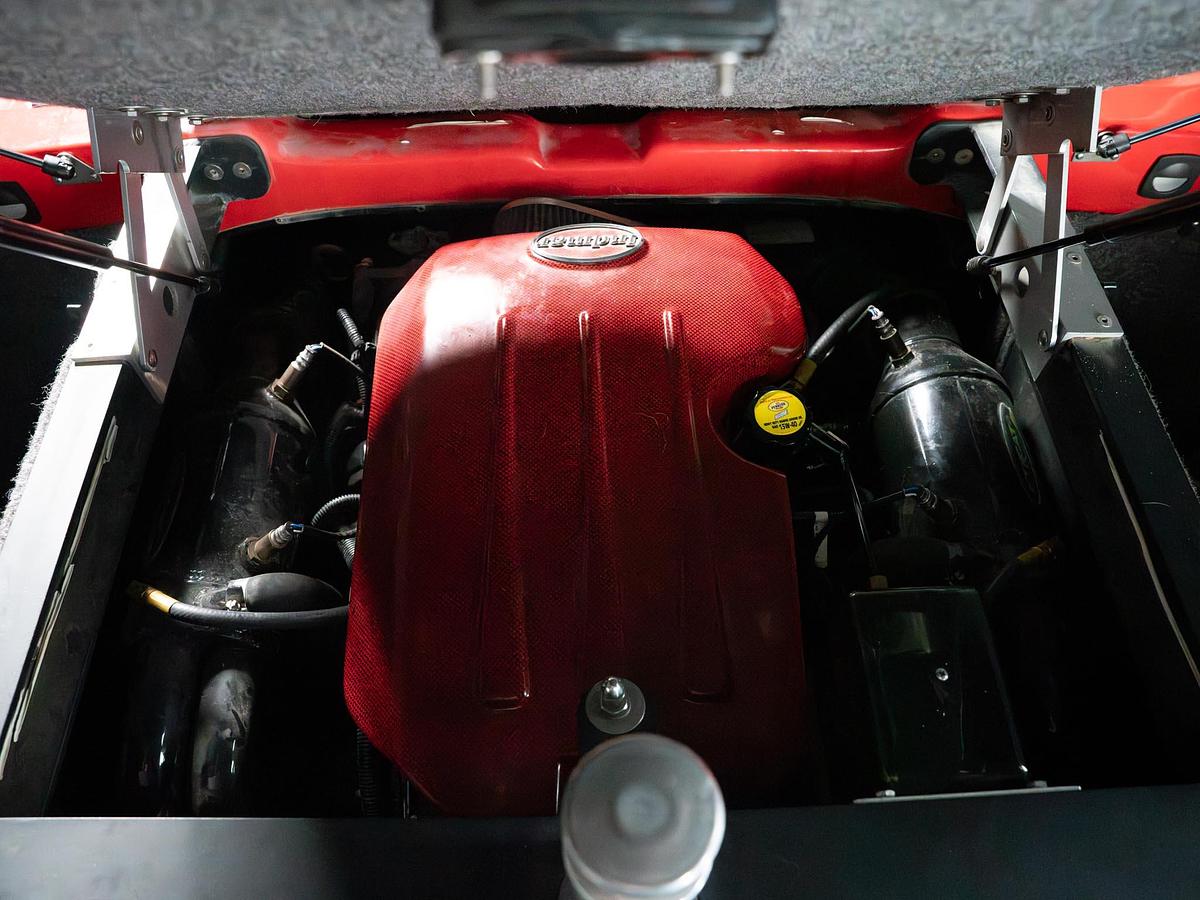 Used 2013 Sanger 237 Wake Series - Red / Black