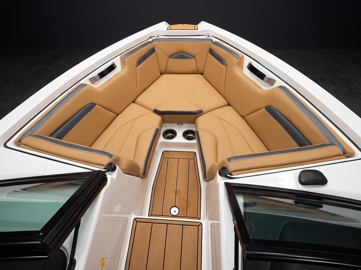 Used 2021 Mastercraft ProStar in All White w/ Tan interior