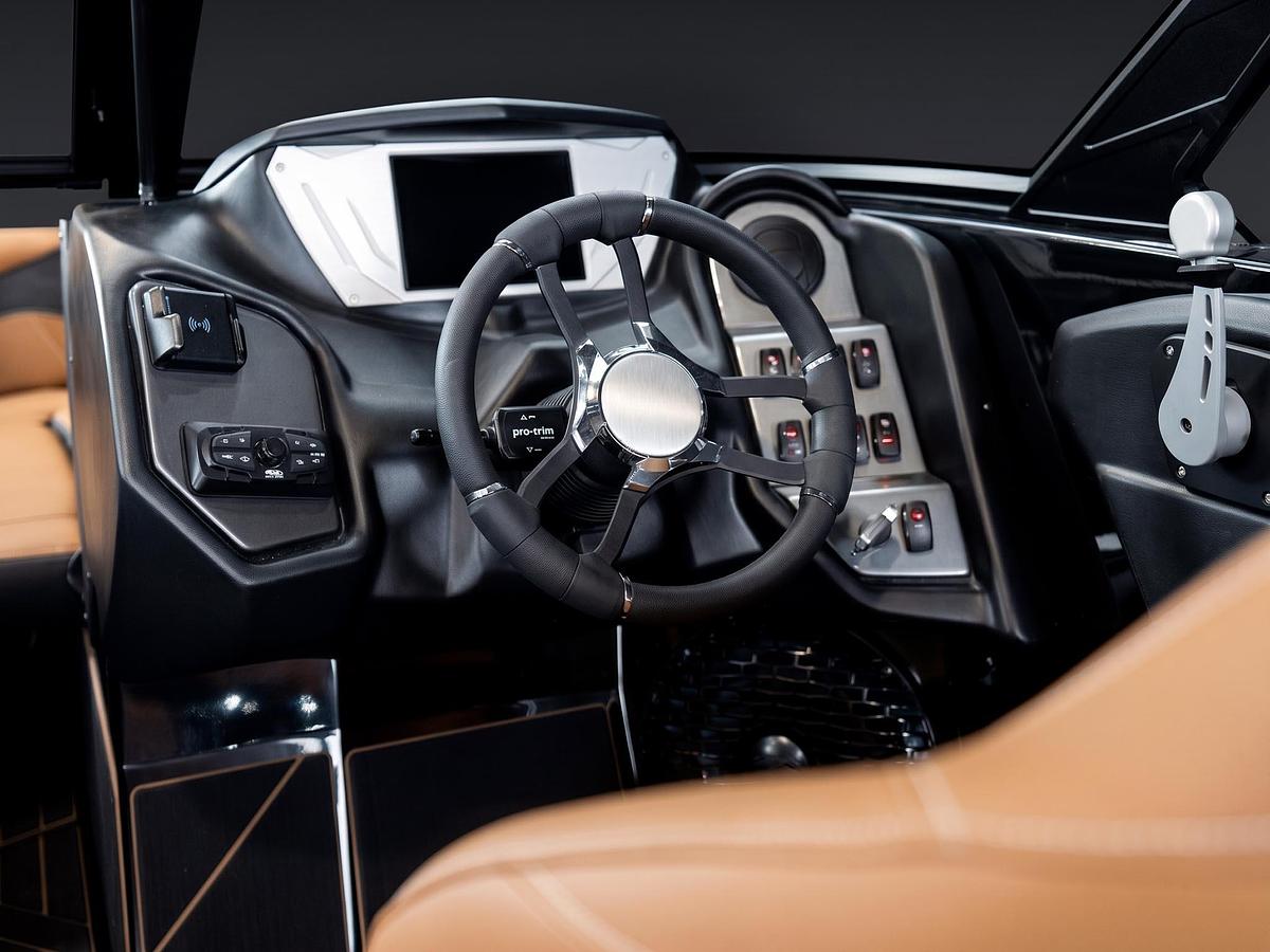 2026 Supreme S240 - Black Flake / Onyx Black / Castano
