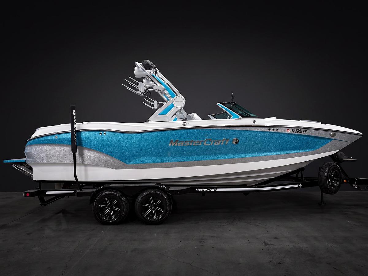 Used 2024 Mastercraft X24 in Blue Flake / Silver Flake / White