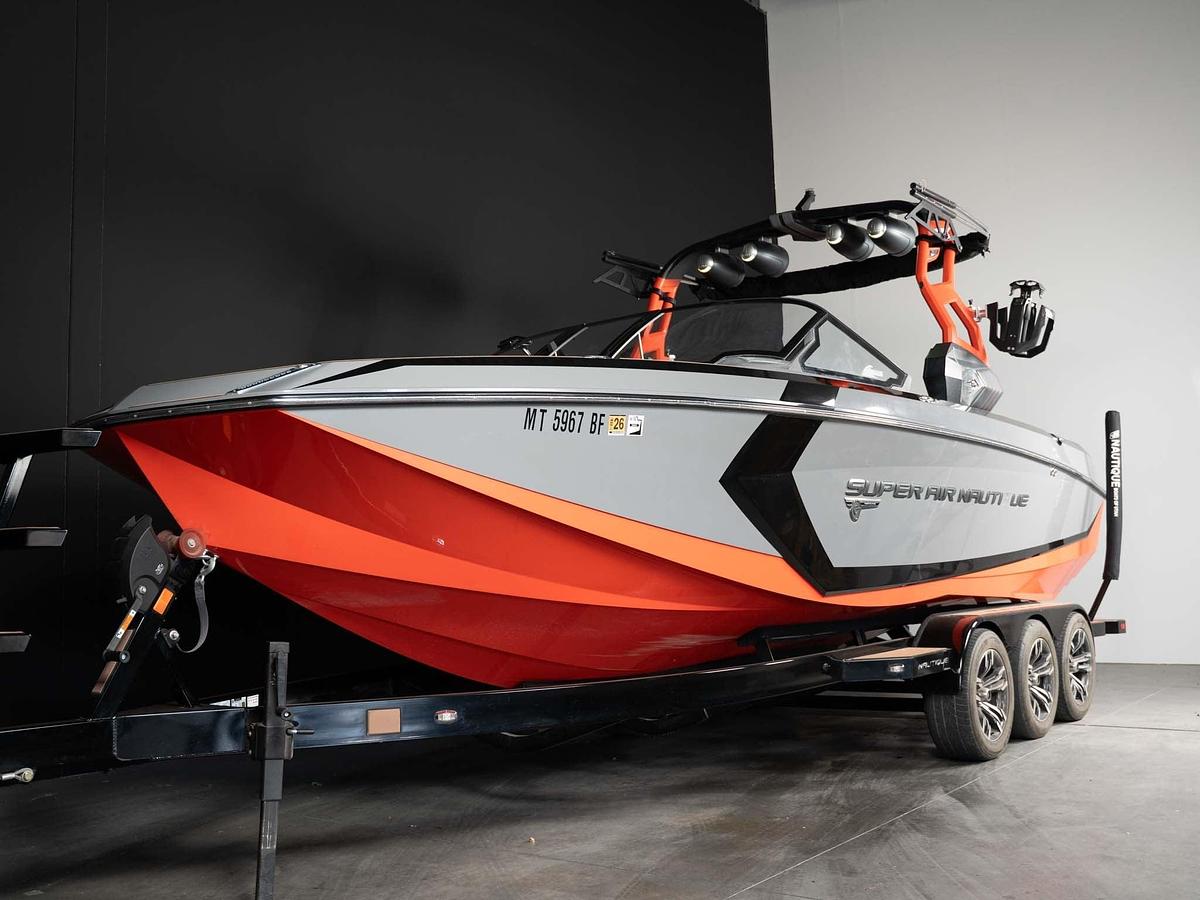 Used 2019 Nautique G25 - Grey / Orange