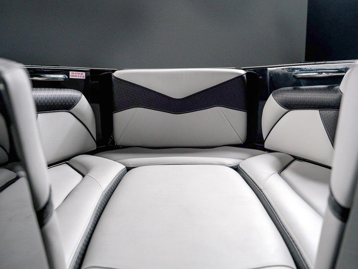 2026 Supreme S240 - Bahama Blue Flake / Onyx Black