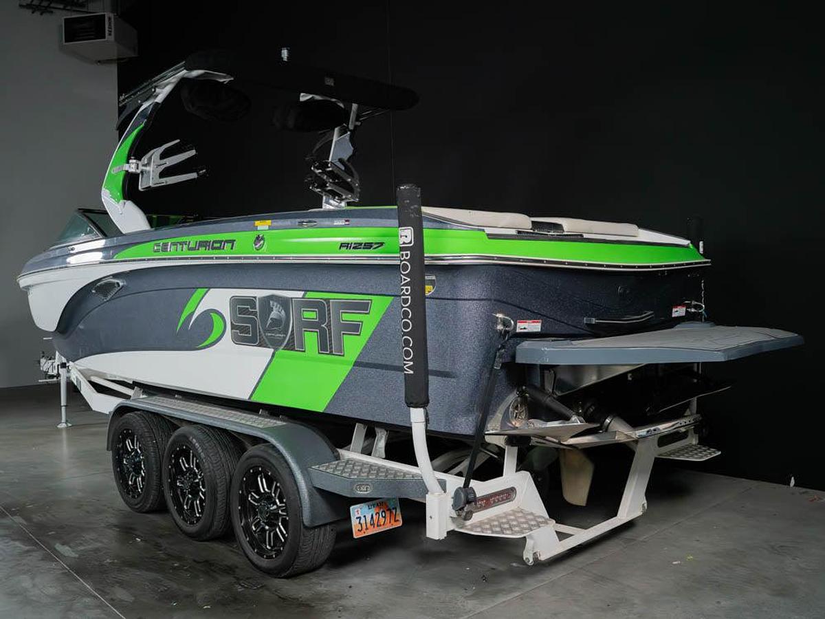 Used 2017 Centurion Ri257 - White / Gunmetal Flake / Green