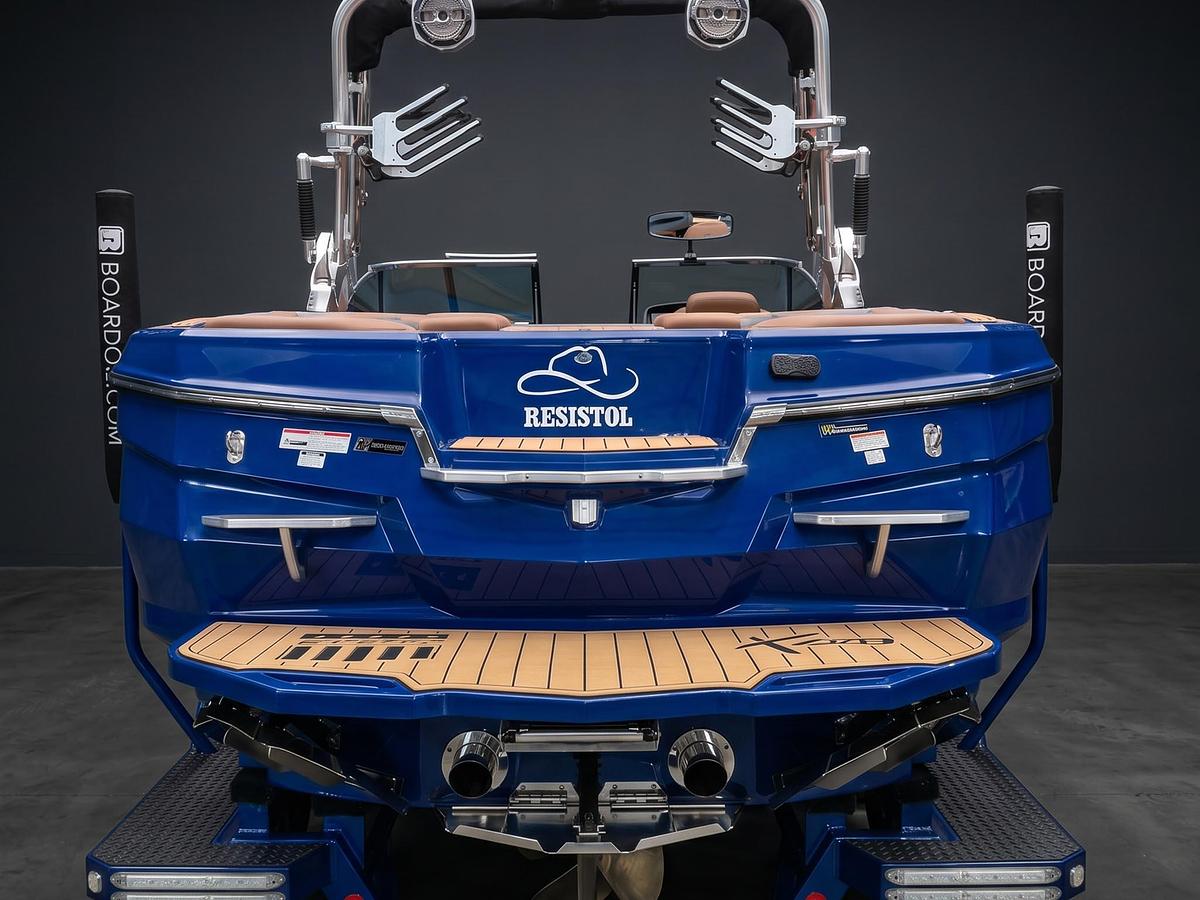 Used 2019 Mastercraft XStar - Blue / Saddle Brown