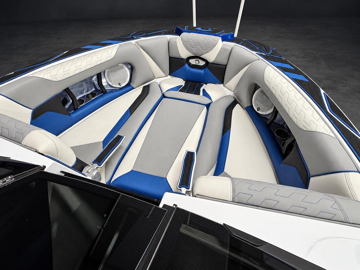 Used 2024 Centurion Ri245 in White w/ WHITE interior