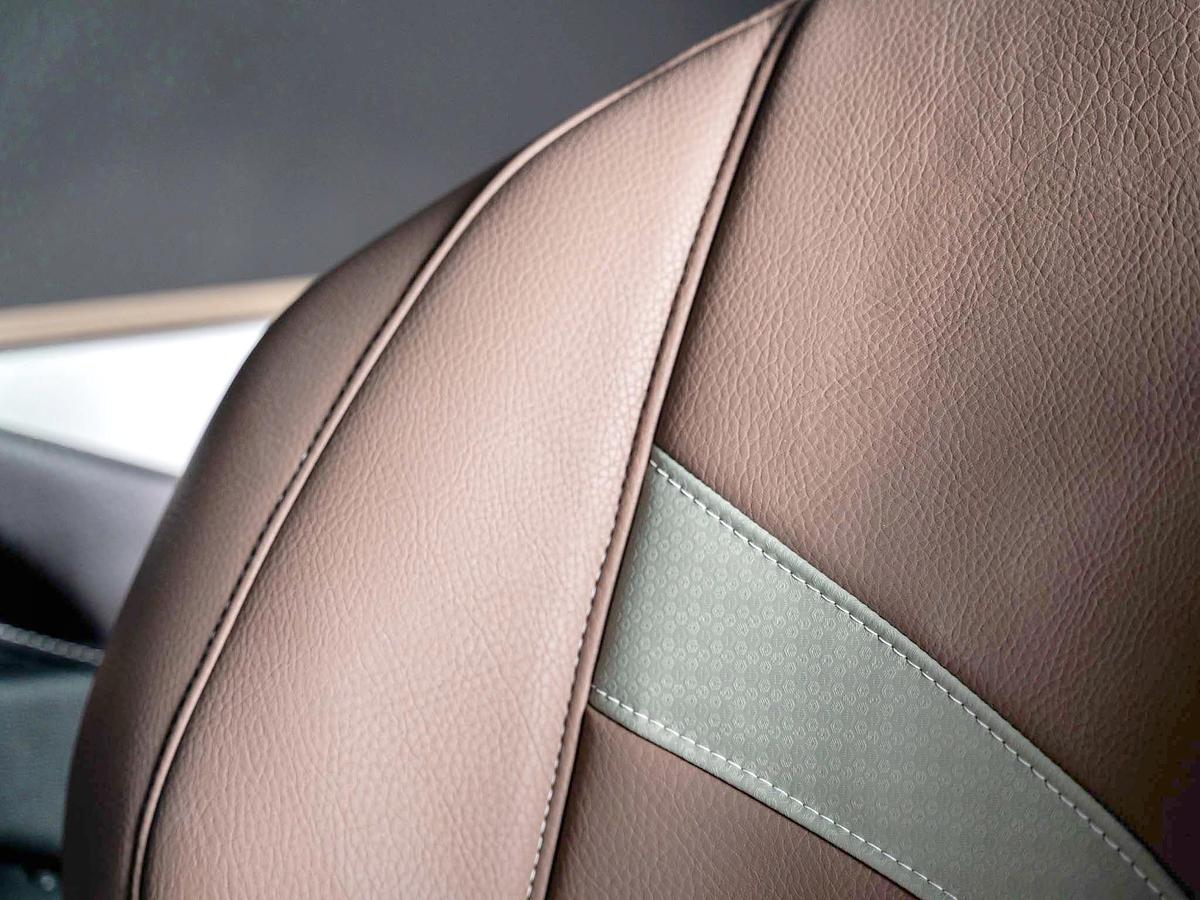 2026 Centurion NV243 - Olive Pewter Flake / White Frost