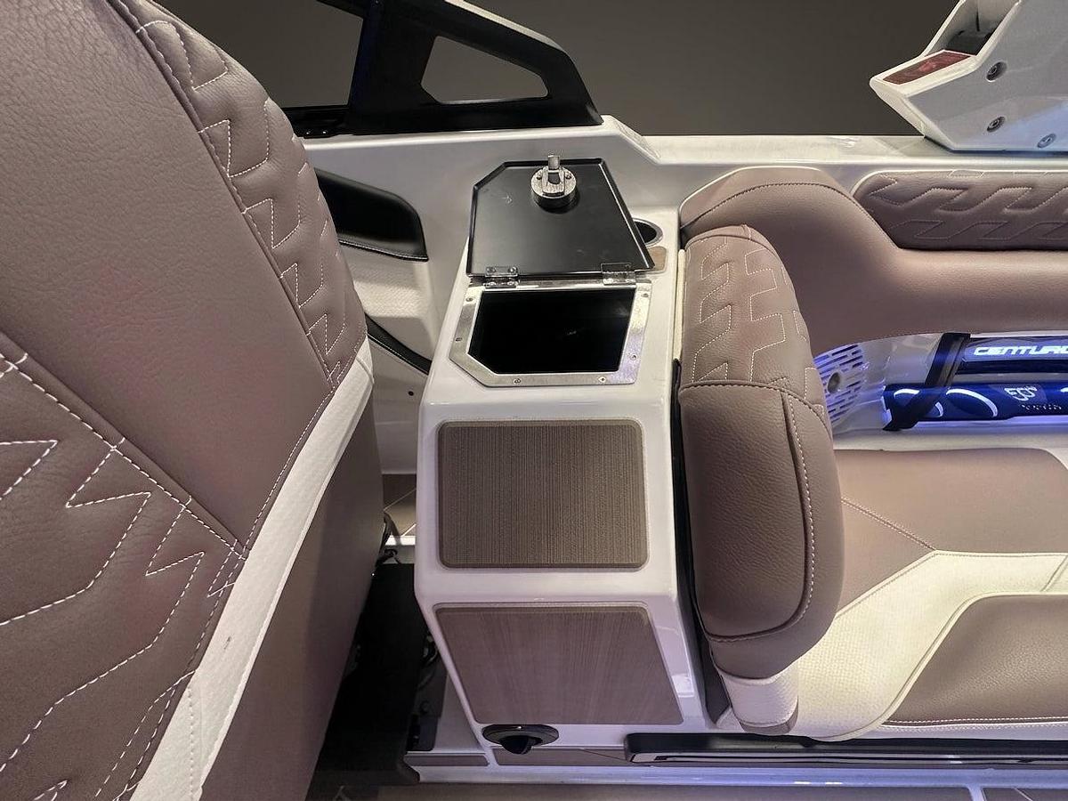 2026 Centurion Ri245 - White Frost / Mocha