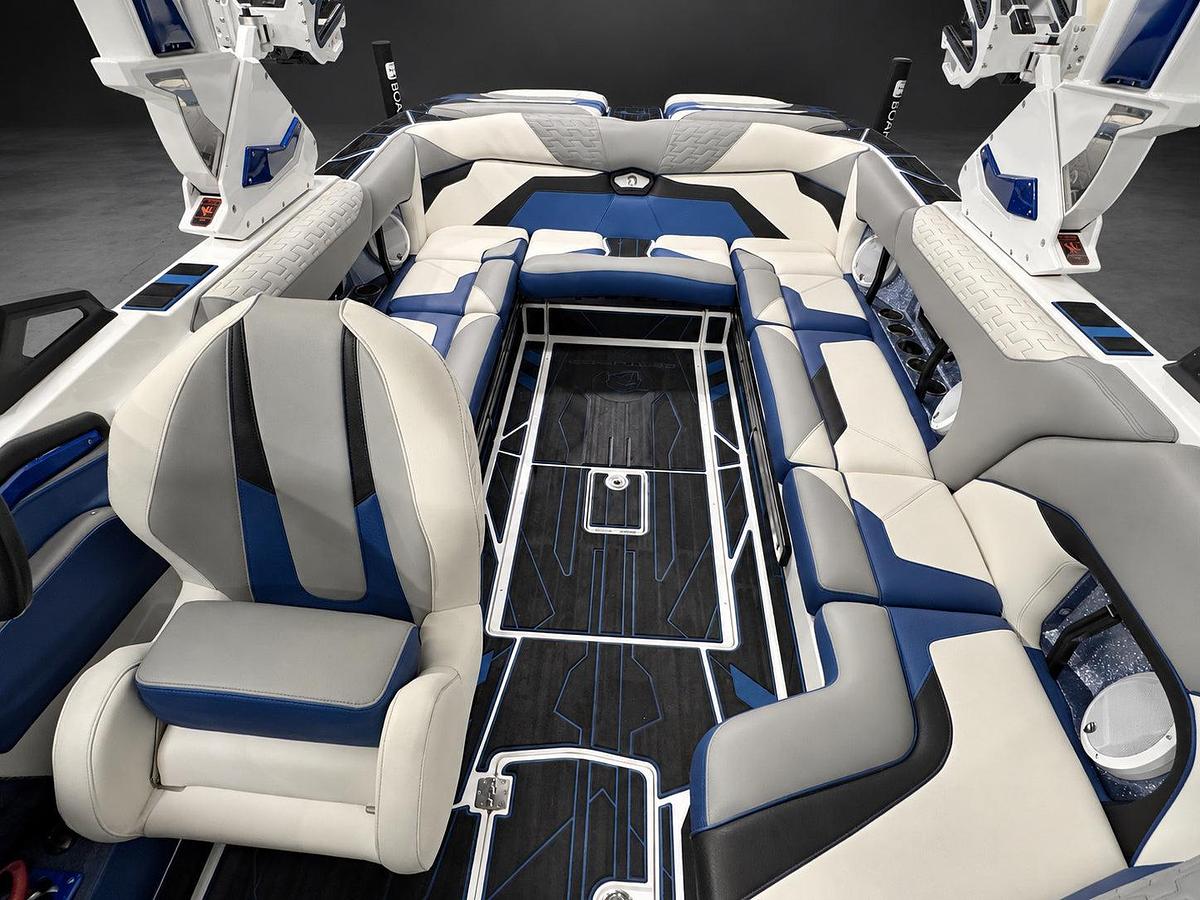 Used 2024 Centurion Ri245 in White w/ WHITE interior