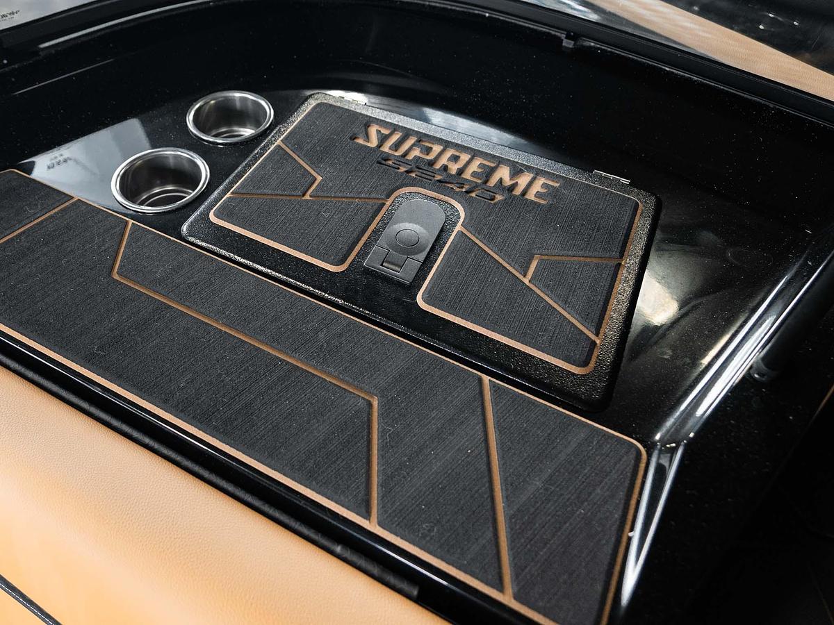 2026 Supreme S240 - Black Flake / Onyx Black