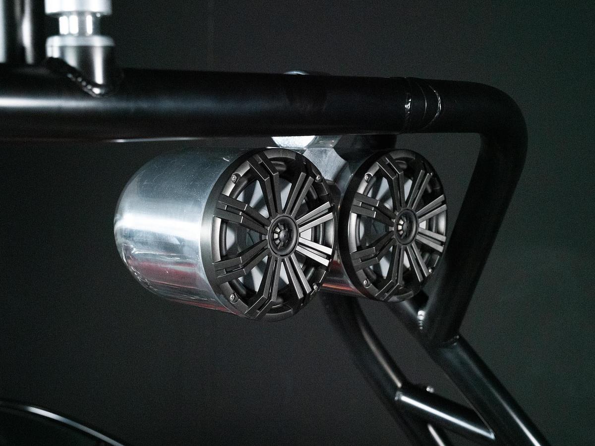 Used 2016 Moomba Mondo - Red / Black