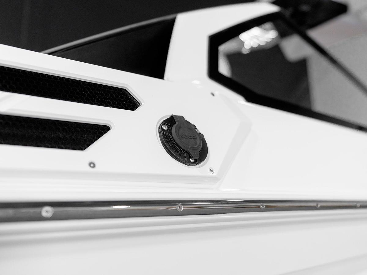 2026 Centurion Ri245 - White Frost / Castano Interior