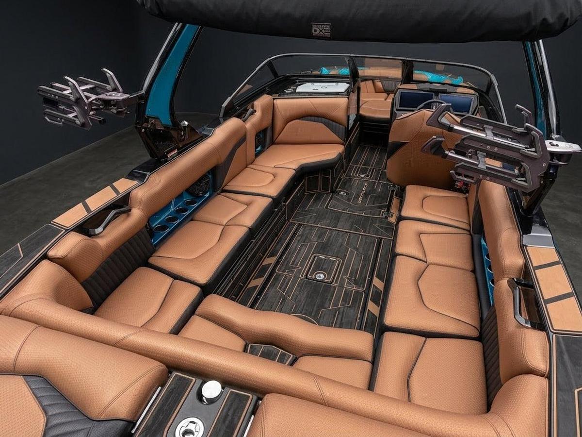 Used 2023 Centurion Fi25 in Bahama Blue w/ Castano Brown interior