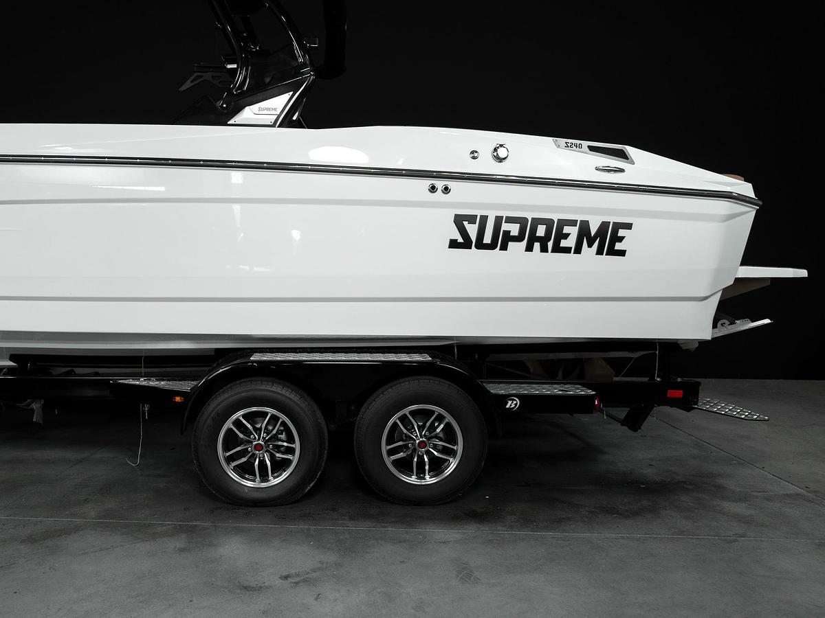 2026 Supreme S240 - White Frost / Castano