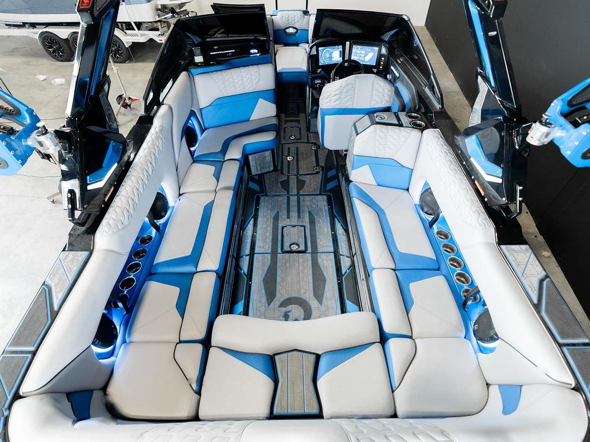 2025 Centurion Ri245 - Onyx Black / Marina Blue