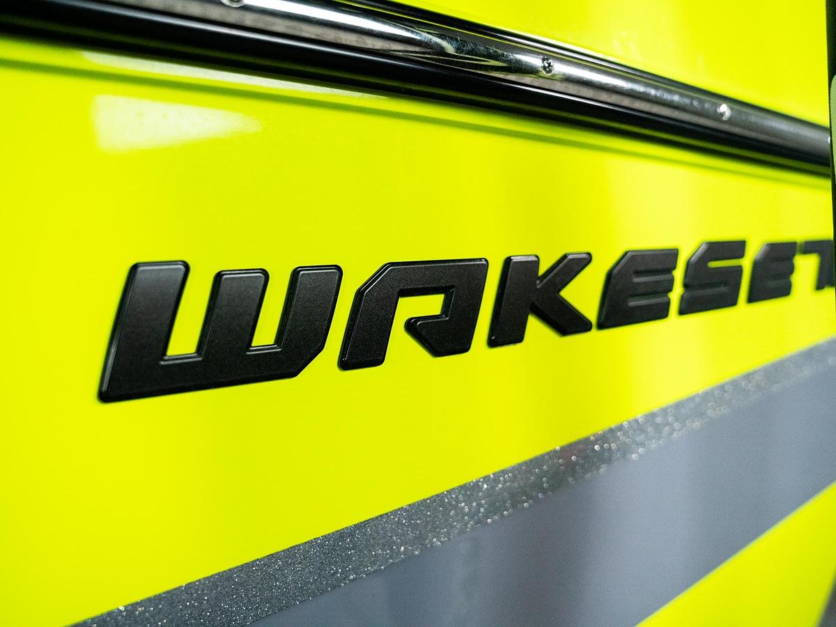 Used 2024 Malibu 23MXZ - Electric Yellow / Grey