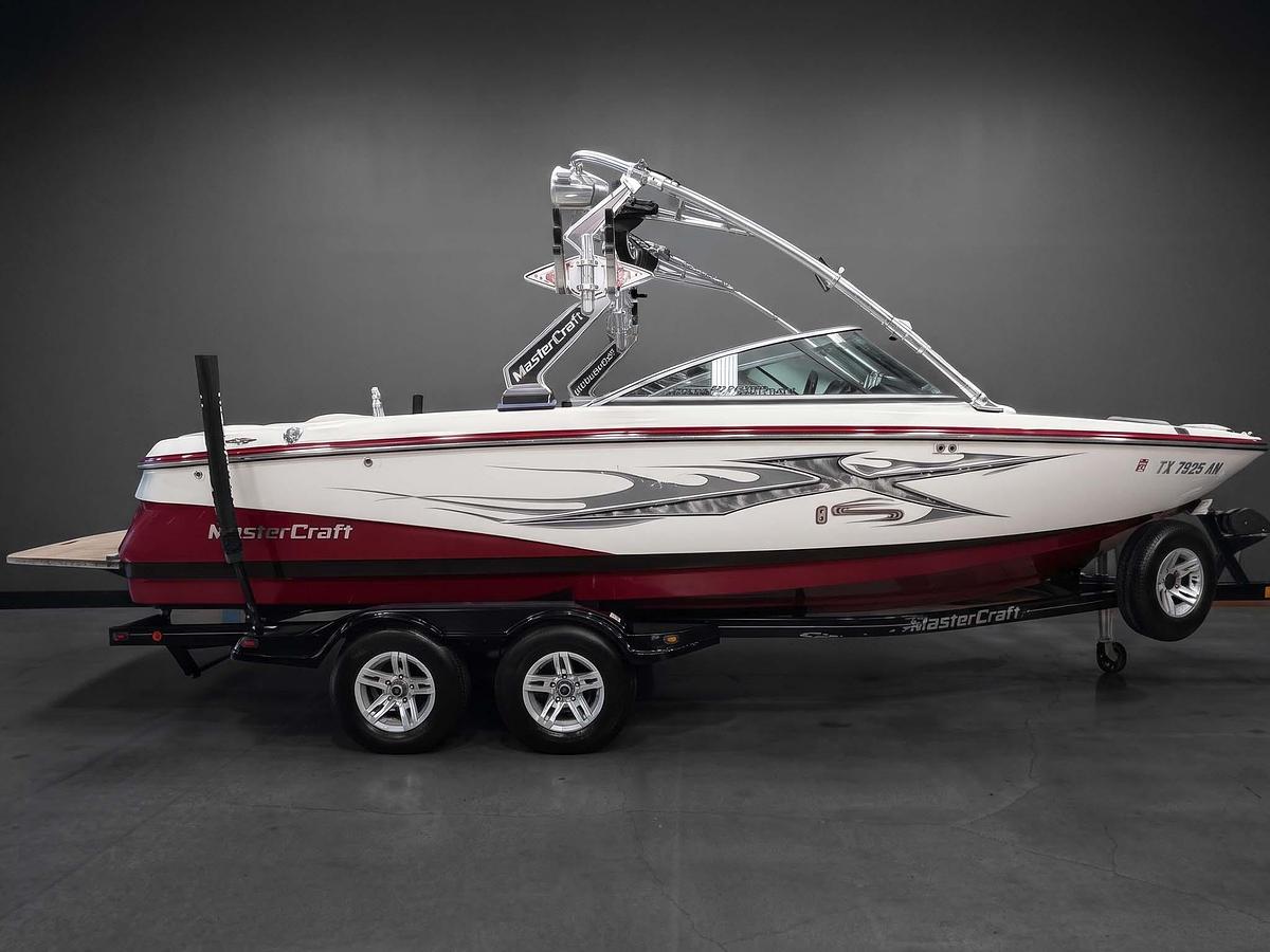 Used 2007 Mastercraft X15 in White w/ WHITE interior