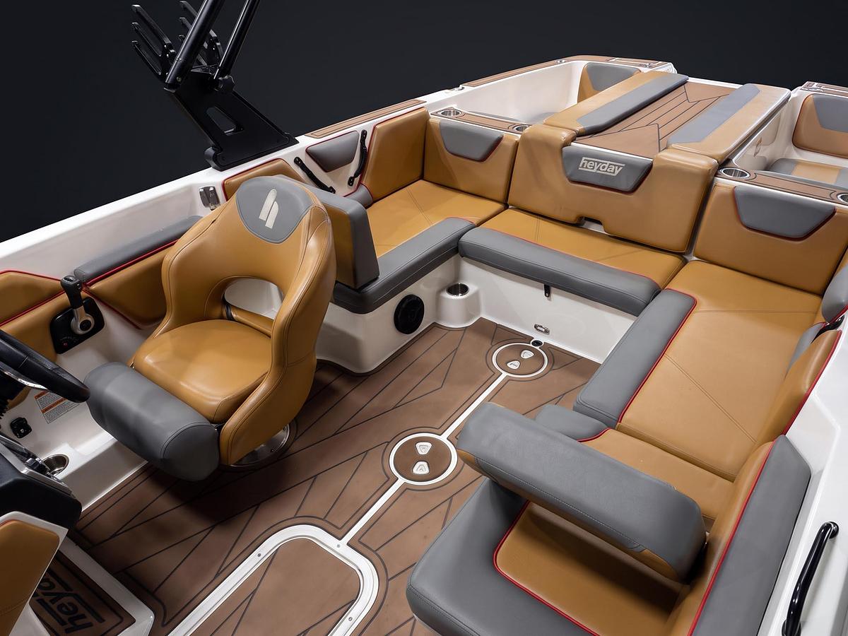 Used 2020 Heyday WT SURF in Red w/ TAN interior