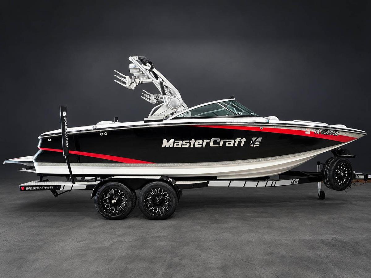 Used 2014 Mastercraft X35 in BLACK w/ gray interior