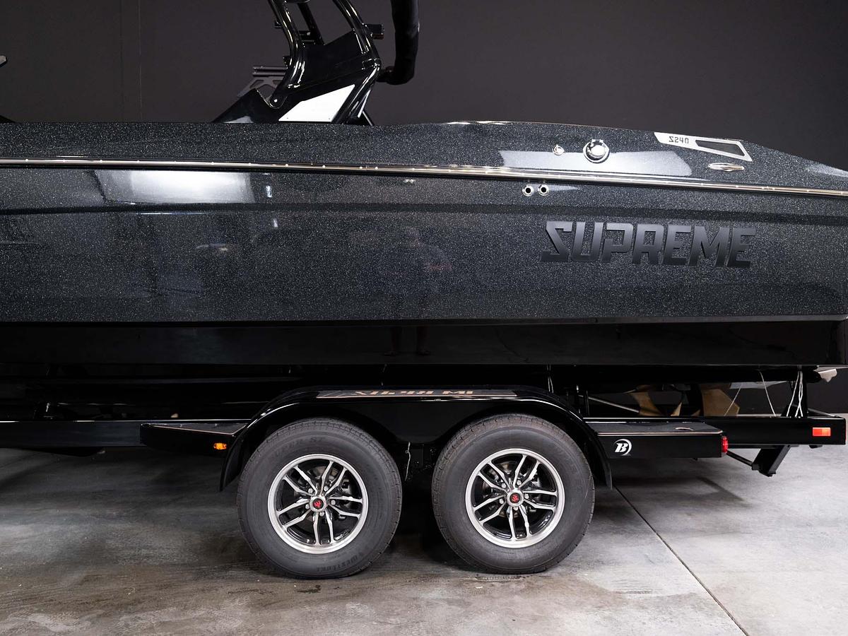 2026 Supreme S240 - Black Flake / Onyx Black