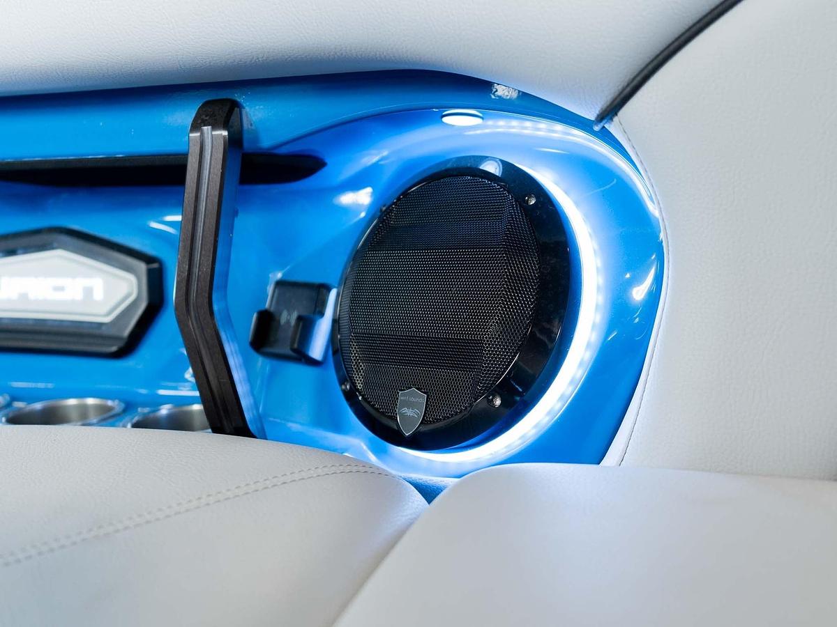 2025 Centurion Ri245 - Onyx Black / Marina Blue