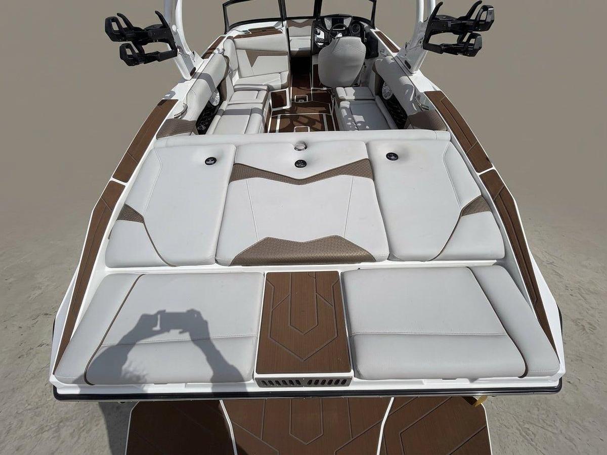2026 Supreme S240 - All White