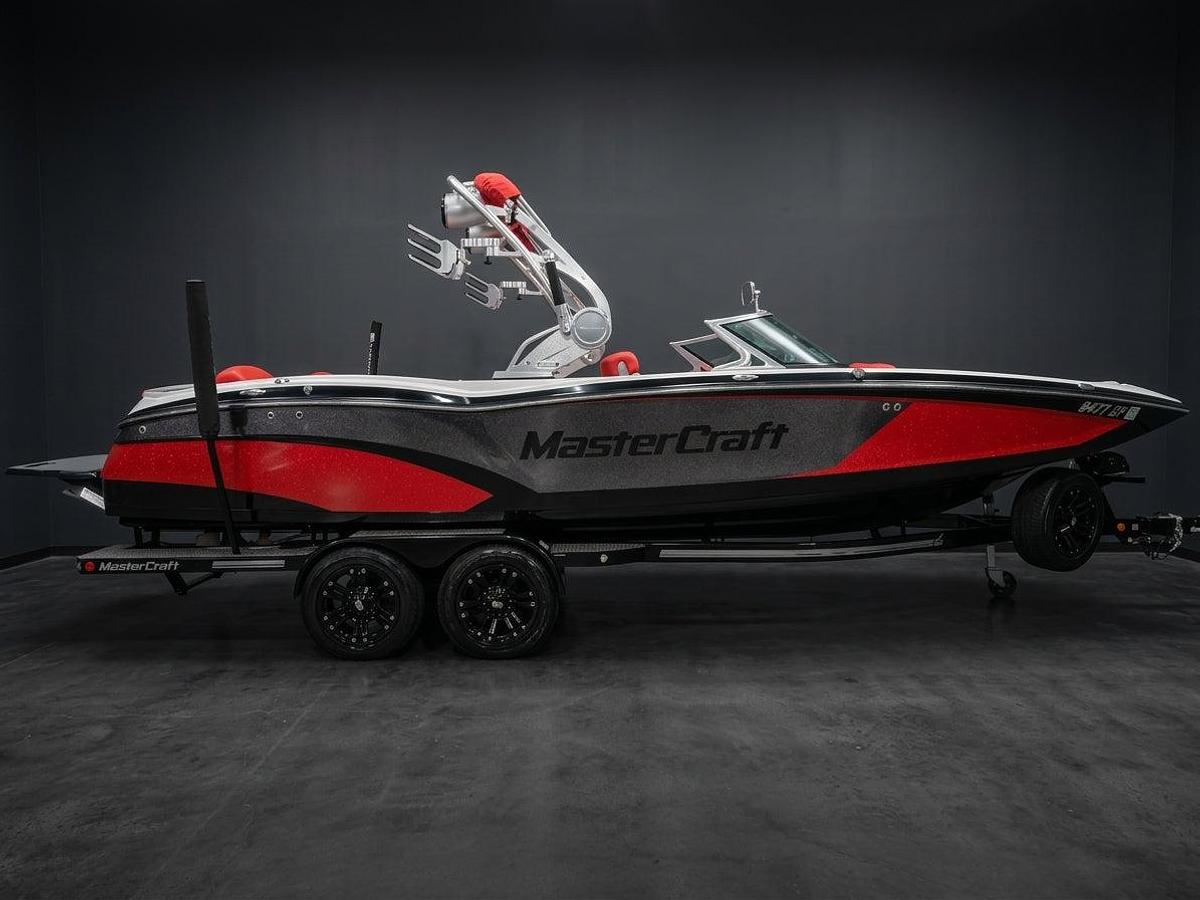 Used 2016 Mastercraft X46 - Red Metal Flake / Black