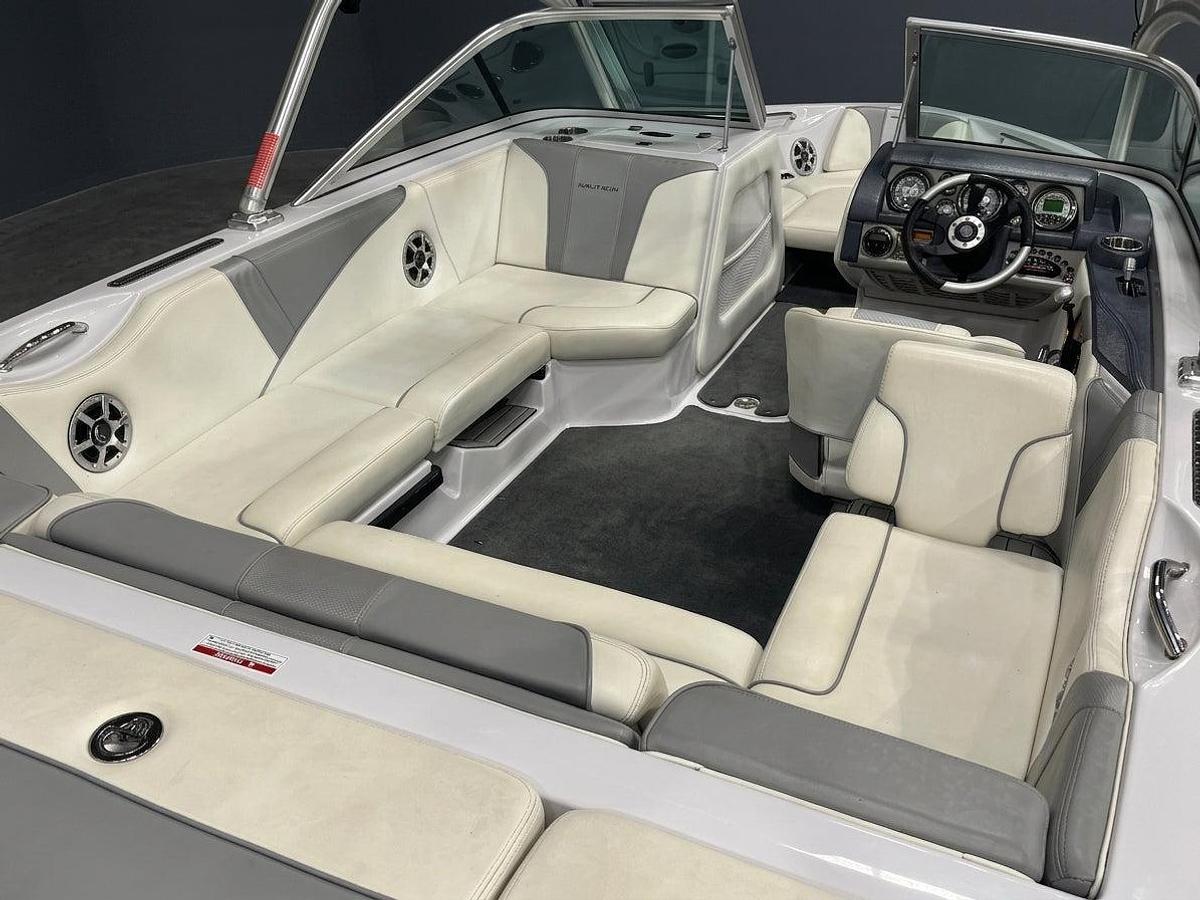 Used 2008 Nautique SAN 210 TE - White / Black
