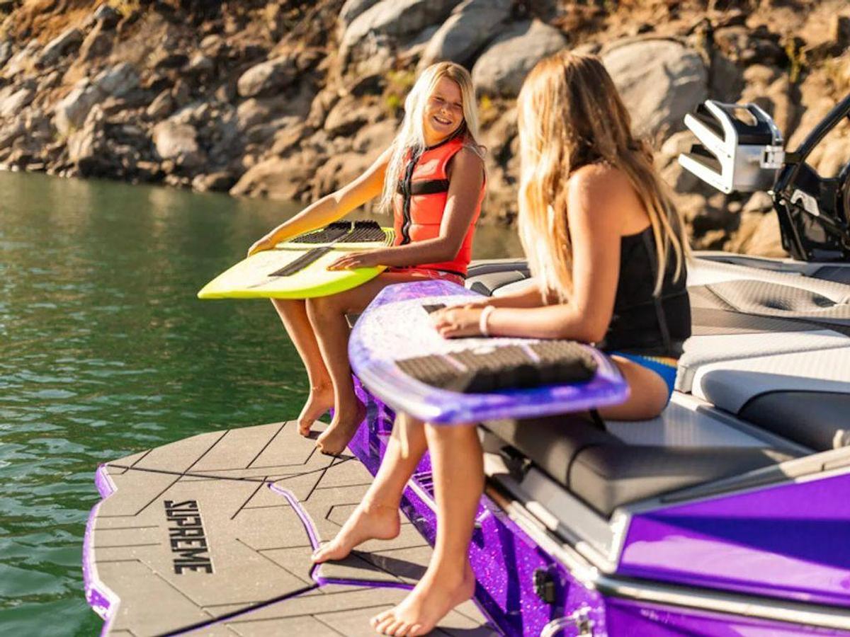 2026 Supreme Boats S220 Base