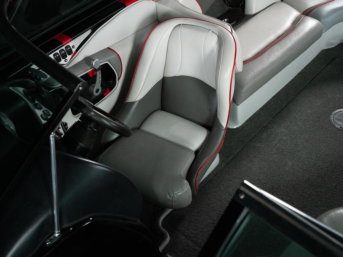 Used 2013 Sanger 237 Wake Series - Red / Black