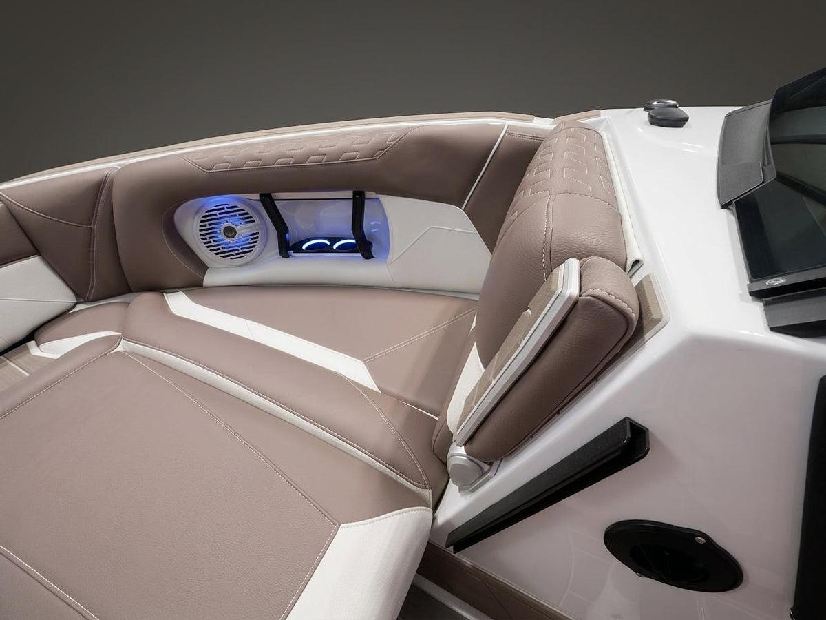 2026 Centurion Ri245 - White Frost / Mocha