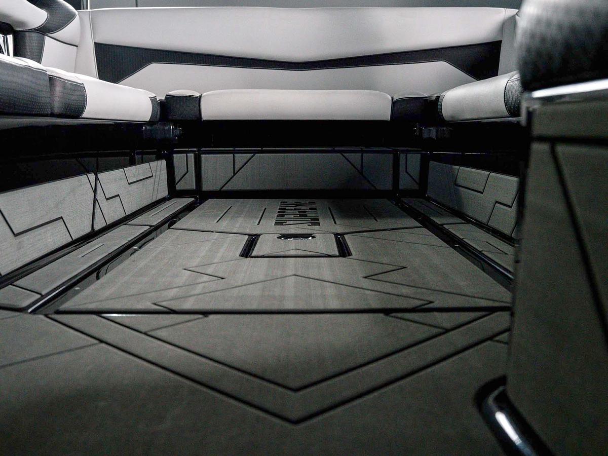 2026 Supreme S240 - Bahama Blue Flake / Onyx Black