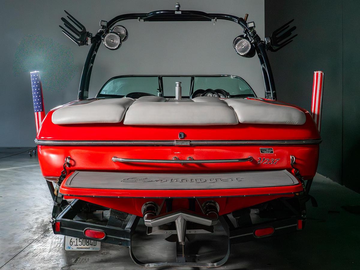 Used 2013 Sanger 237 Wake Series - Red / Black