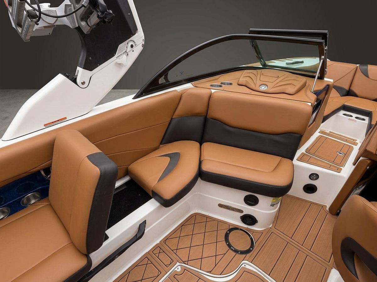 Used 2015 Centurion FS44 - Canadian Blue Flake / White