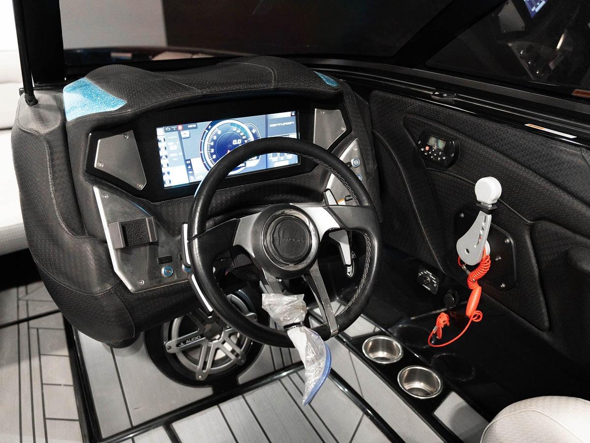 Used 2020 Centurion Vi24- Black / SkyBlue