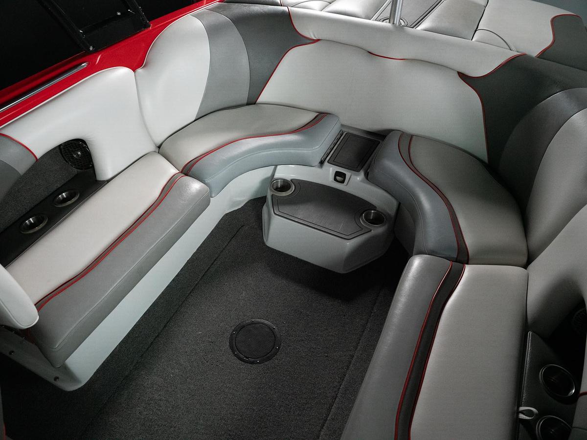 Used 2013 Sanger 237 Wake Series - Red / Black