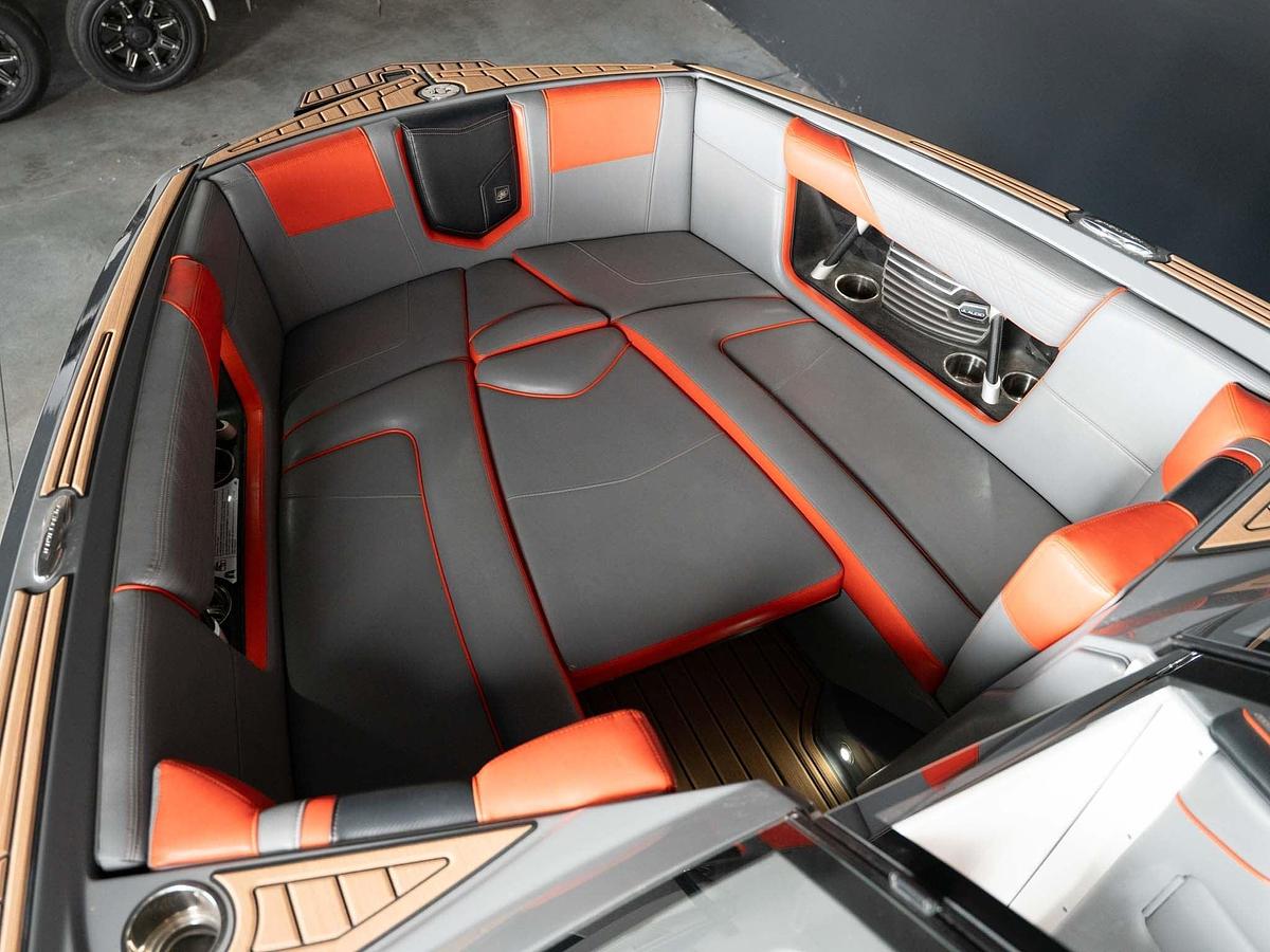 Used 2019 Nautique G25 - Grey / Orange