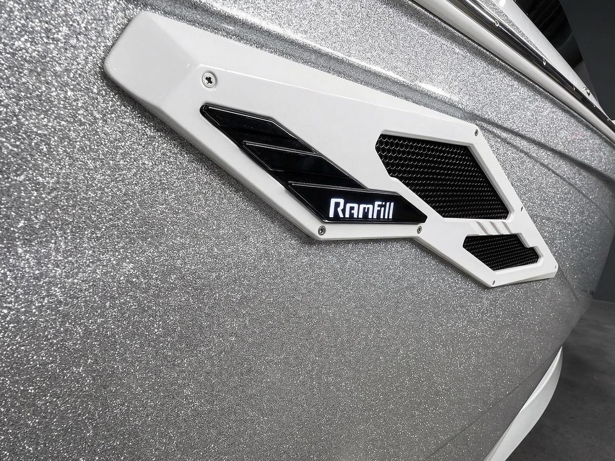 2026 Centurion Ri230 - Silver Flake / White Frost