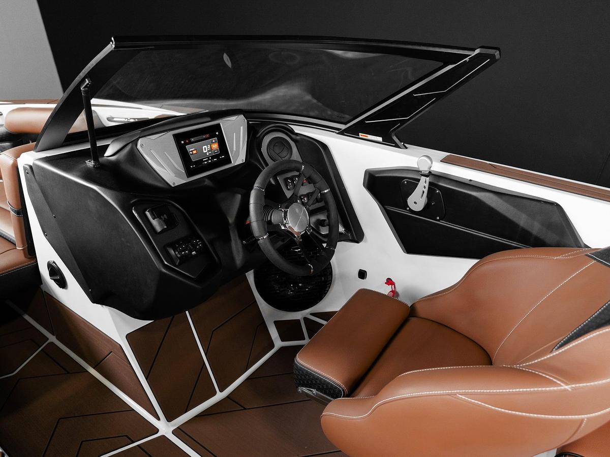 2026 Supreme S240 - White Frost / Castano