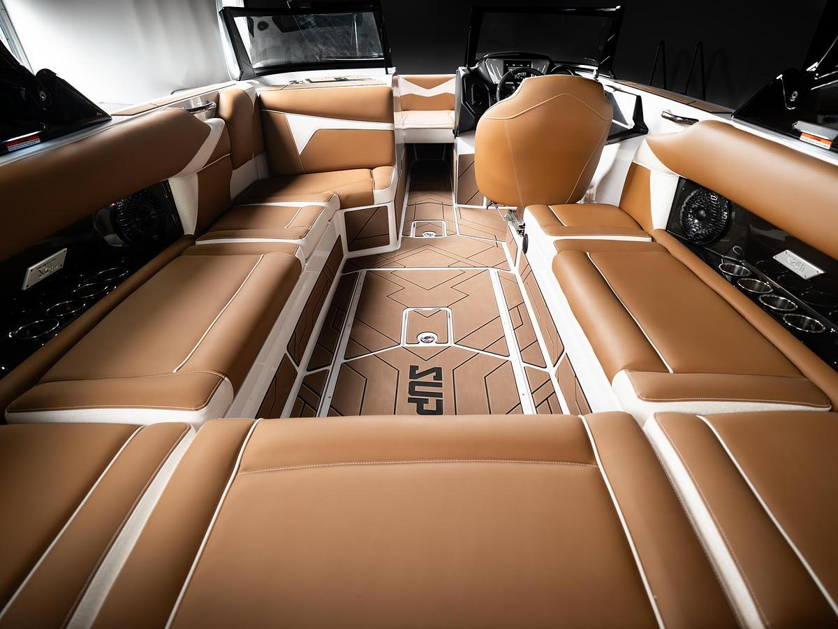 Used 2025 Supreme S240 - White Frost / Castano Brown Interior