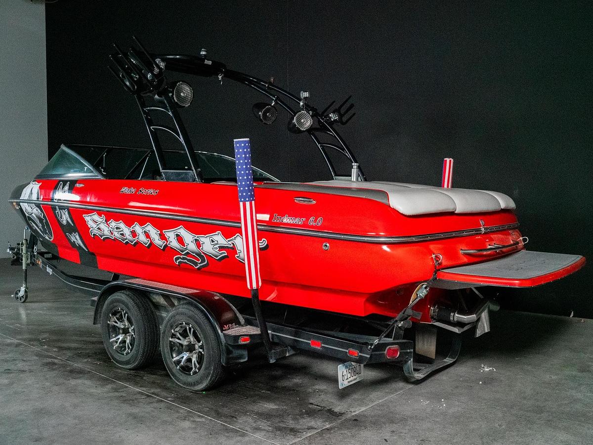 Used 2013 Sanger 237 Wake Series - Red / Black